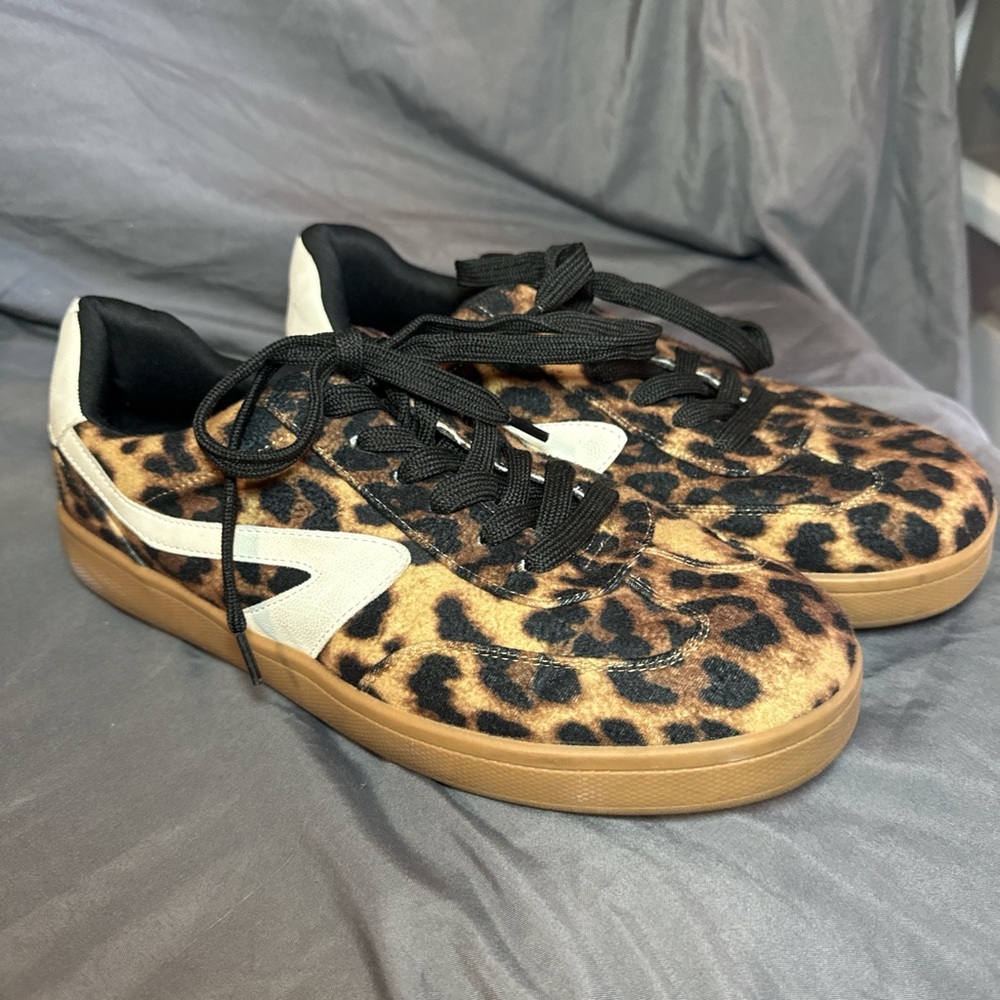 Women's Voyage Sneakers in Leopard